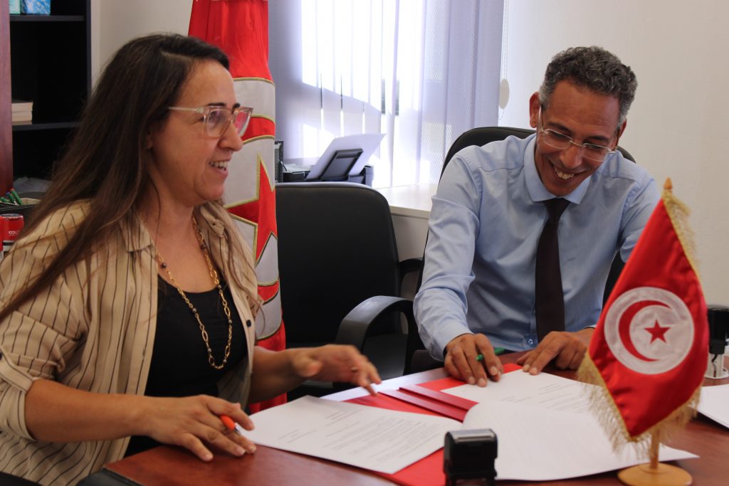 Signature d’une convention de sous-traitance entre le CBBC et le Laboratoire BIOCONTROL