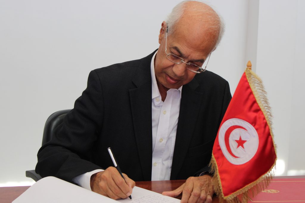Signature d’une convention de sous-traitance entre le CBBC et le Laboratoire BIOCONTROL